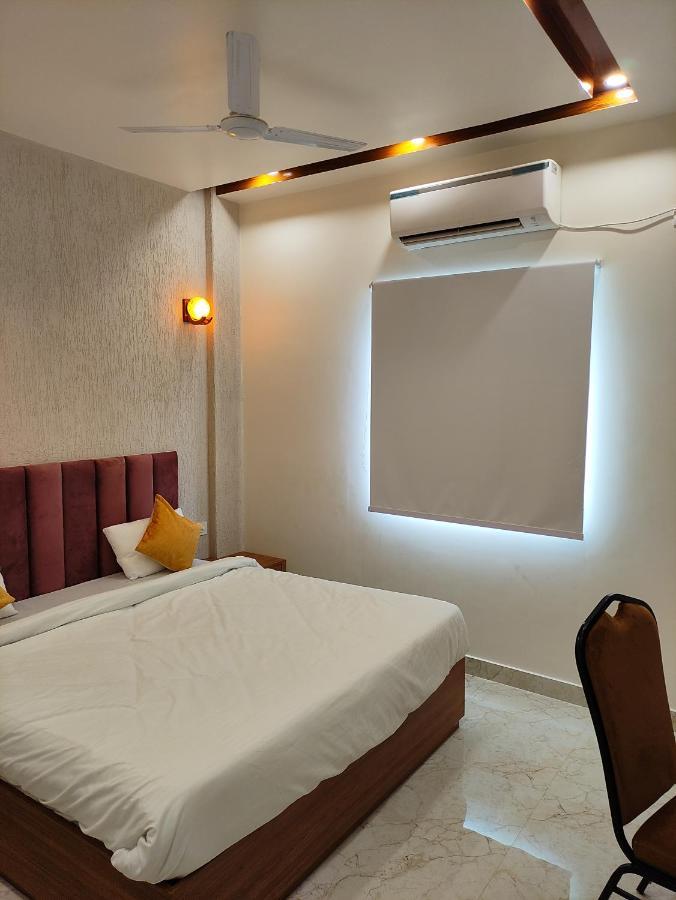 Hotel Satsang Grand Βαρανάσι Εξωτερικό φωτογραφία