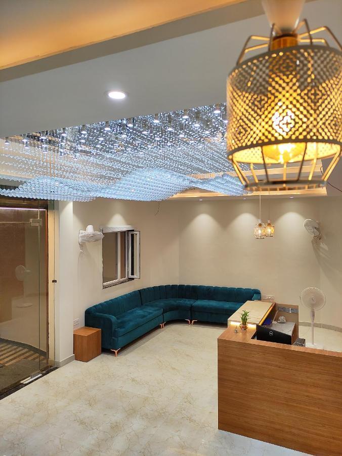 Hotel Satsang Grand Βαρανάσι Εξωτερικό φωτογραφία