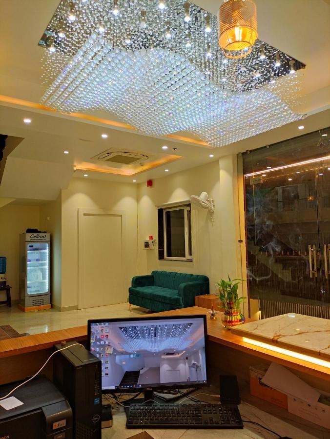 Hotel Satsang Grand Βαρανάσι Εξωτερικό φωτογραφία
