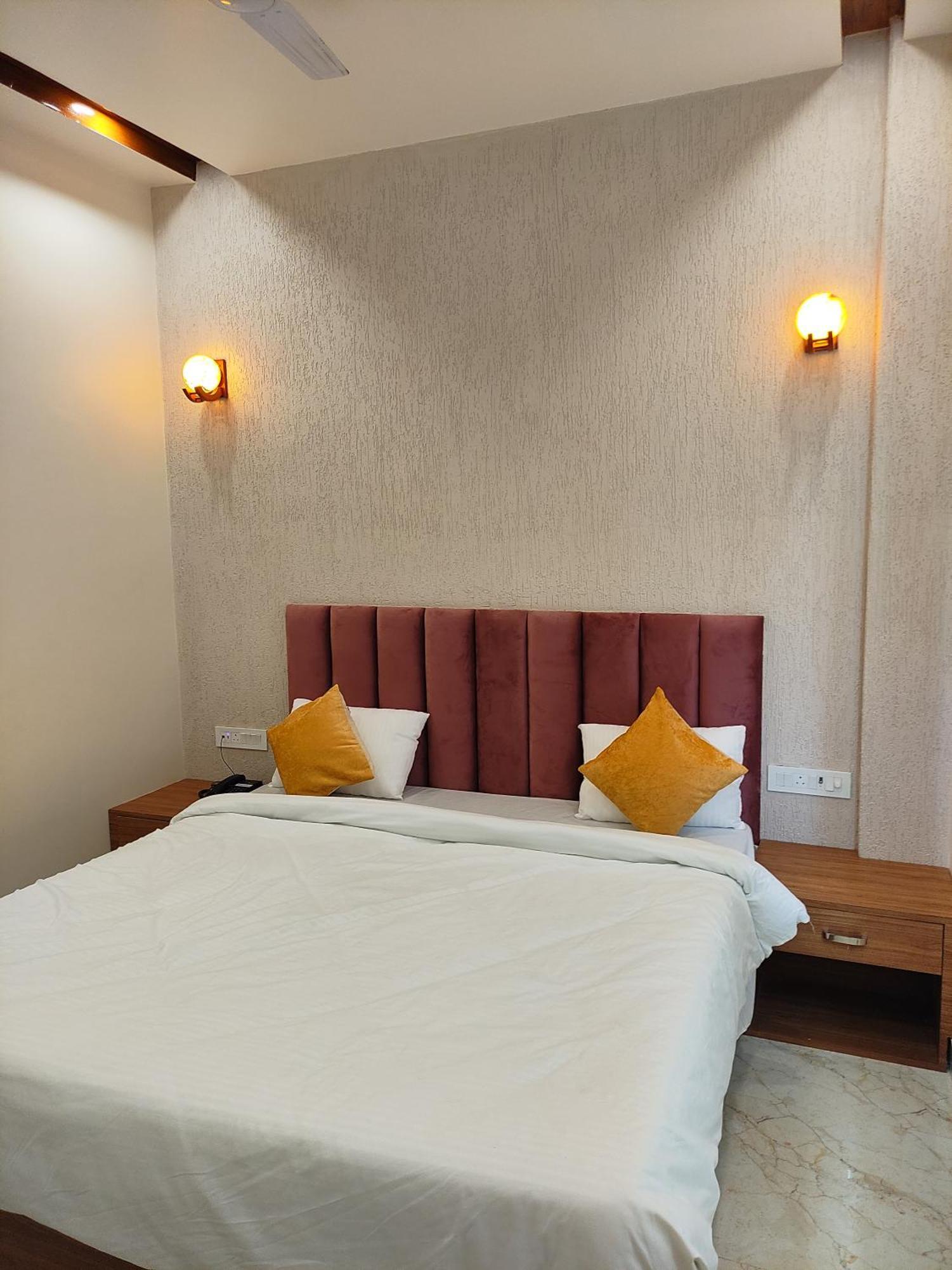Hotel Satsang Grand Βαρανάσι Εξωτερικό φωτογραφία